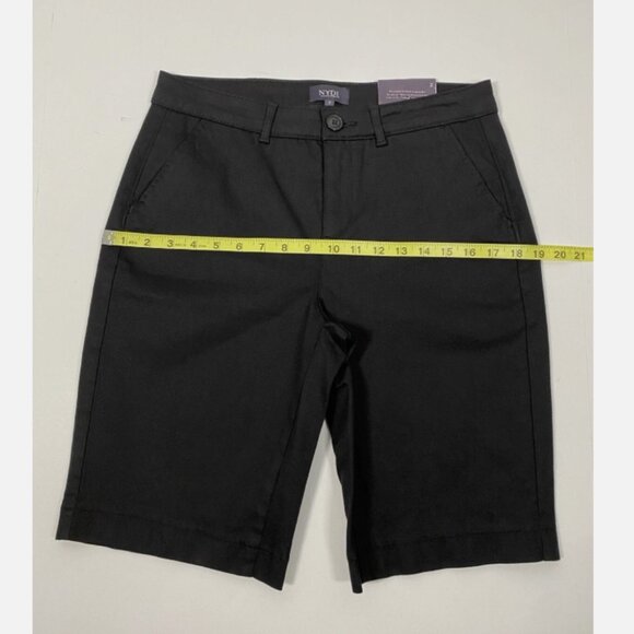 NYDJ Stretch Twill Bermuda Shorts - Black Size 2 - Picture 11 of 11